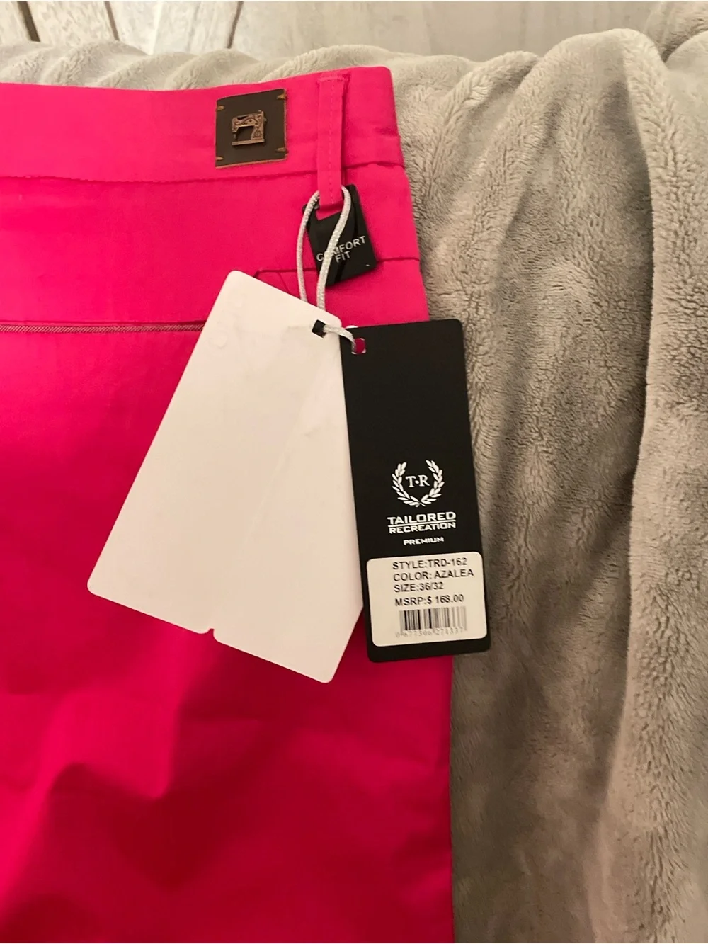 Men’s Chino Pants in Bright Pink - Classic Fit